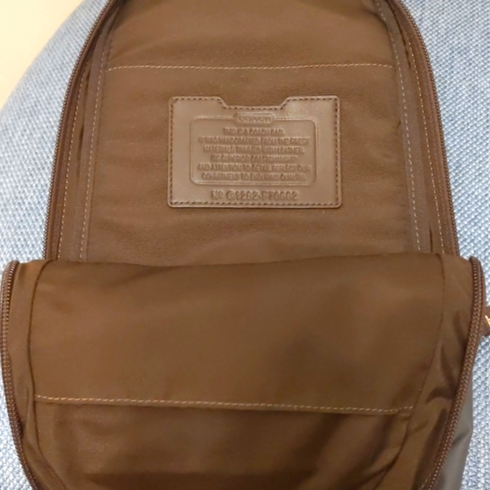 Like New Coach Varick Sling Bag - Picture 5 of 9